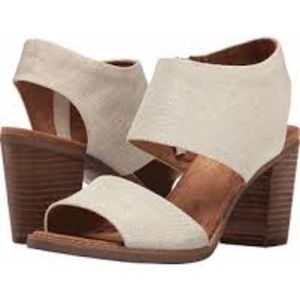 NWT TOMS Natural Yarn Dye Majorca Cutout Sandals